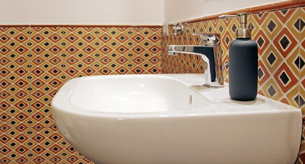 Casa Dante - Historic Apartment In The Perfect Naples Location Eksteriør billede