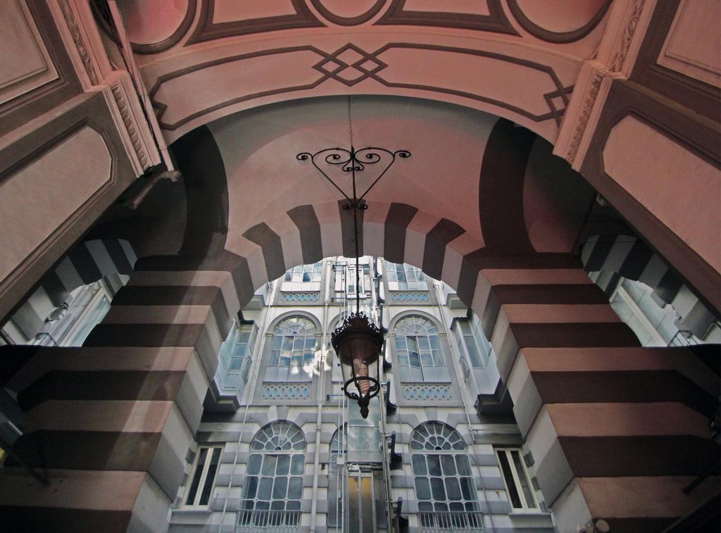 Casa Dante - Historic Apartment In The Perfect Naples Location Eksteriør billede